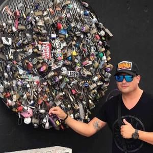 Meet your Posher, Mario